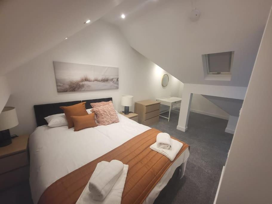 New 4 Bedrm House! Parking. 10Min To City / Etihad Mánchester Exterior foto