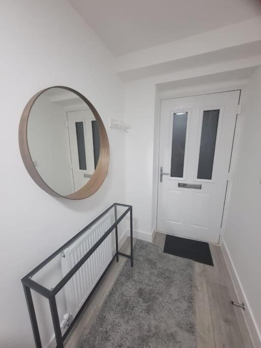 New 4 Bedrm House! Parking. 10Min To City / Etihad Mánchester Exterior foto